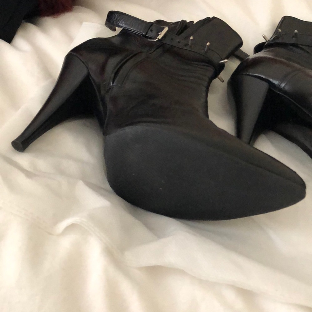 Saint Laurent black heeled booties - Picture 2 of 5